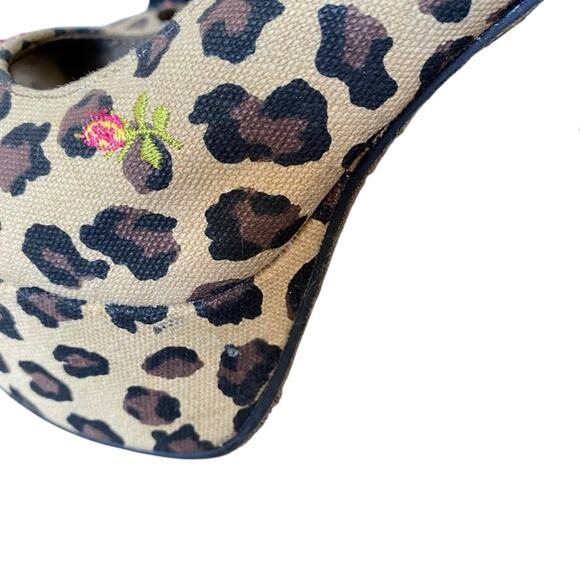 Betsey Johnson Mystify Leopard Embroidered Sling Back Platform Heels size 8 Tan - Picture 8 of 10